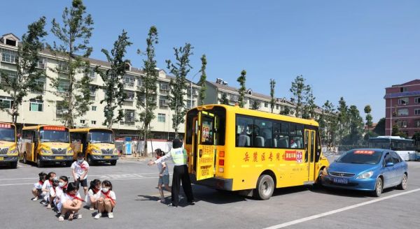 湖南駿達集團有限公司,長沙城市交通,校車運營,安保服務,新能源科技