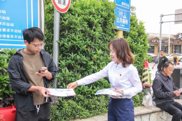 湖南駿達集團有限公司,長沙城市交通,校車運營,安保服務,新能源科技