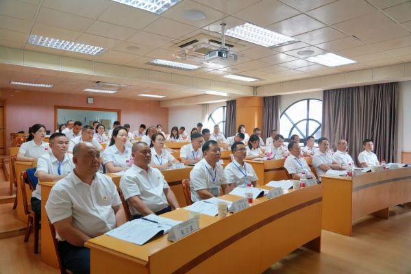 湖南駿達集團有限公司,長沙城市交通,校車運營,安保服務,新能源科技