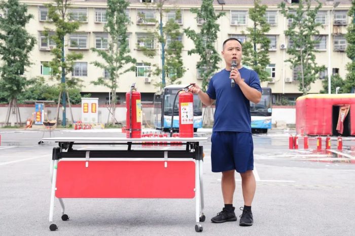 湖南駿達集團有限公司,長沙城市交通,校車運營,安保服務,新能源科技