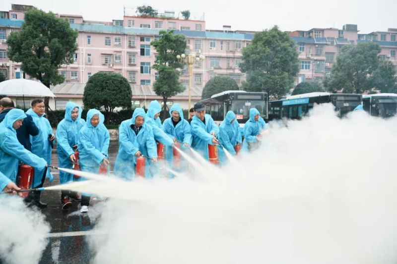 湖南駿達集團有限公司,長沙城市交通,校車運營,安保服務,新能源科技