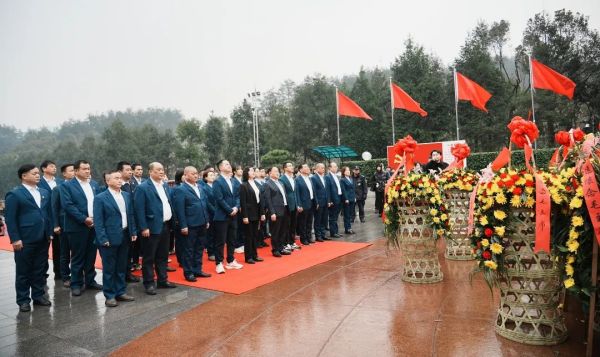 湖南駿達集團有限公司,長沙城市交通,校車運營,安保服務,新能源科技